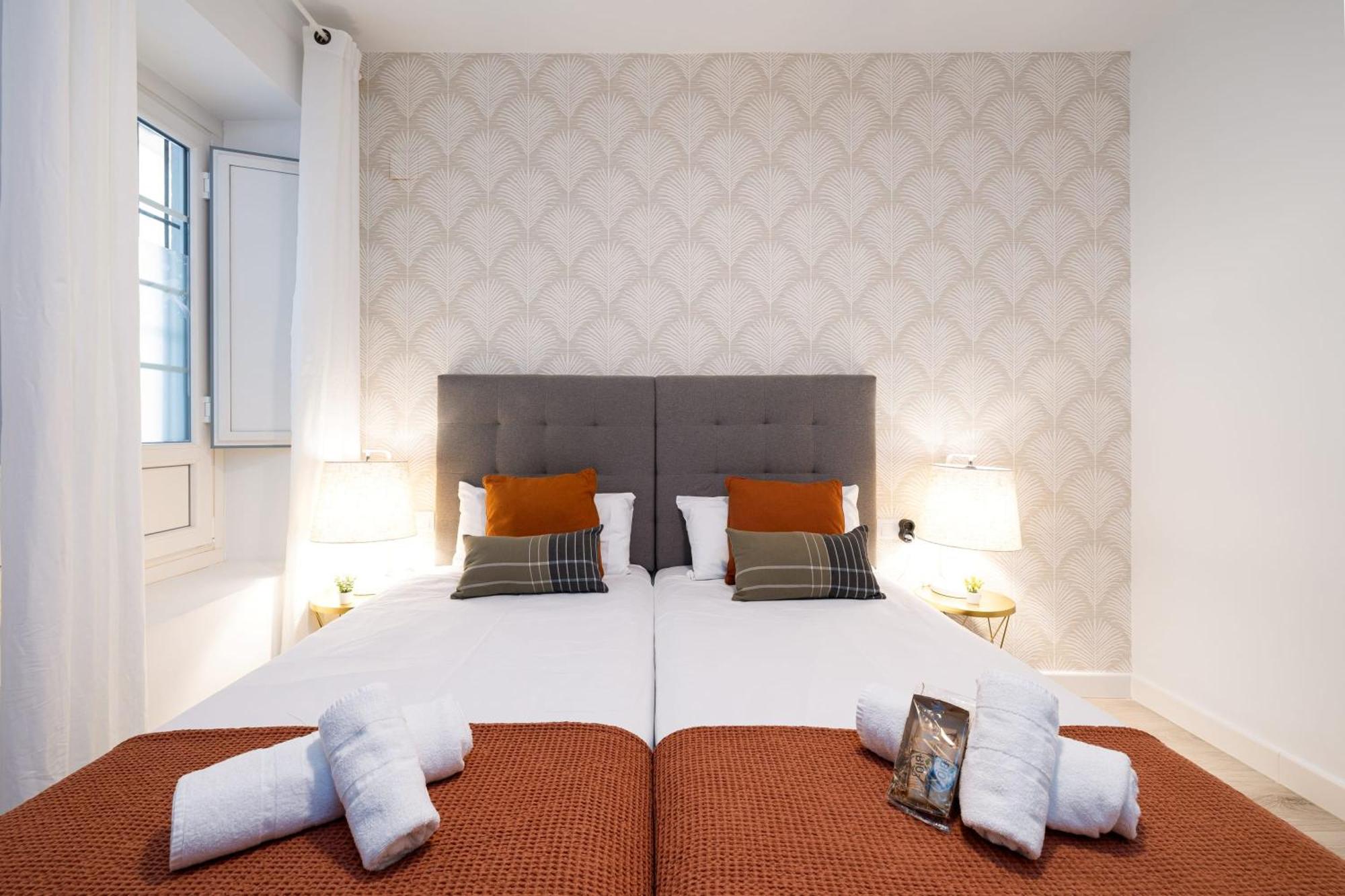 Cozy Apartment In The Heart Of Малага Екстериор снимка