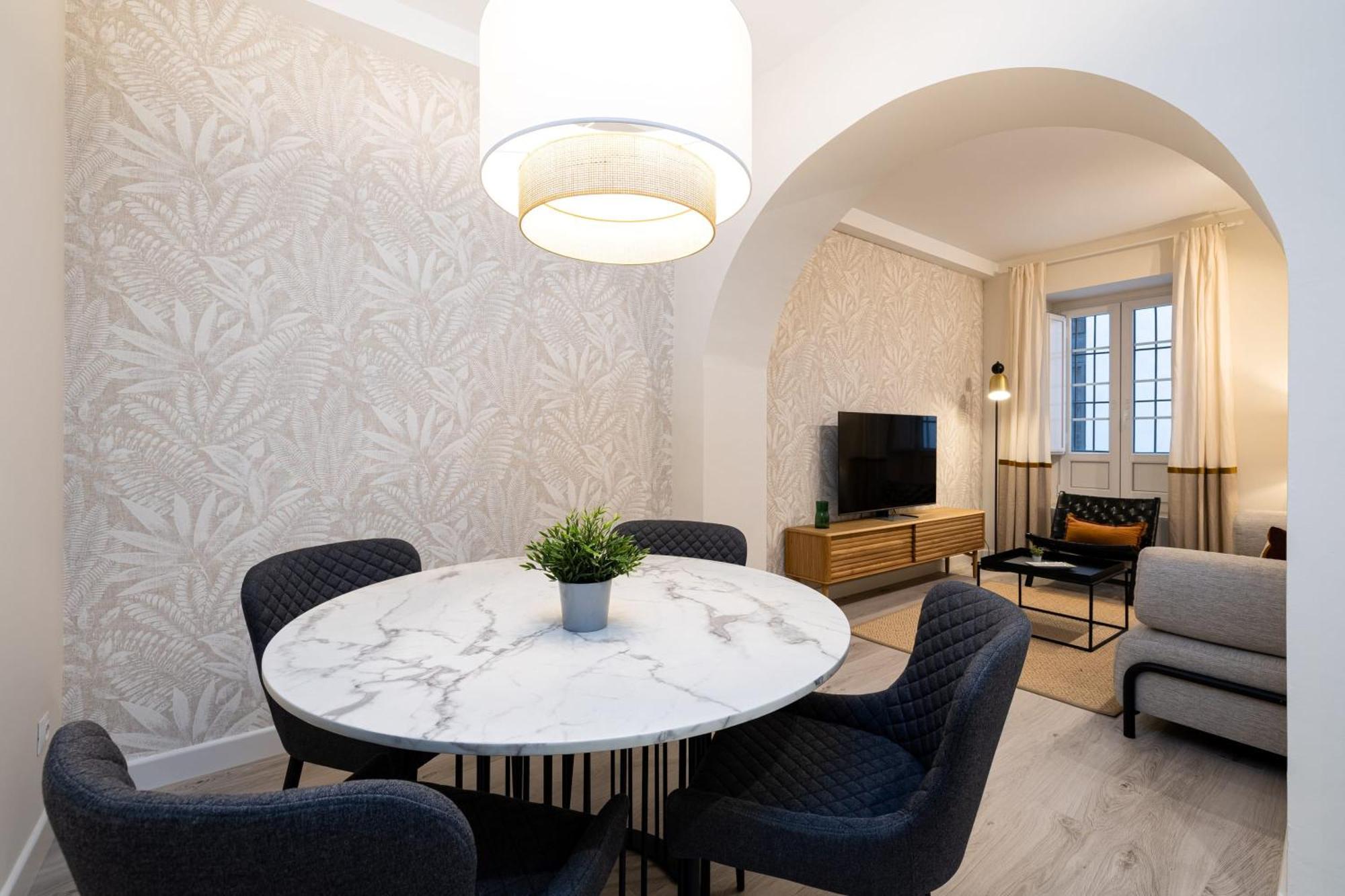 Cozy Apartment In The Heart Of Малага Екстериор снимка